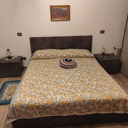 Casa In Antico Borgo Medievale A Tarano Ri, Via Giacomo Leopardi, 15ヴィラ エクステリア 写真