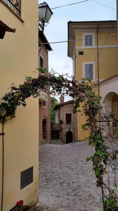 Casa In Antico Borgo Medievale A Tarano Ri, Via Giacomo Leopardi, 15ヴィラ エクステリア 写真
