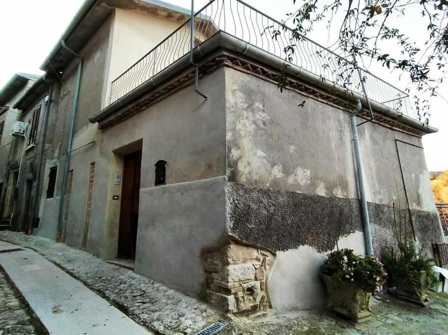 Casa In Antico Borgo Medievale A Tarano Ri, Via Giacomo Leopardi, 15ヴィラ エクステリア 写真