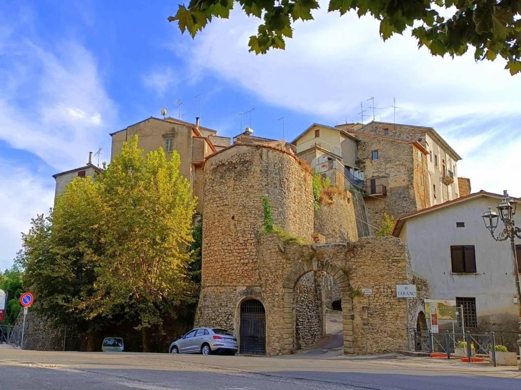 Casa In Antico Borgo Medievale A Tarano Ri, Via Giacomo Leopardi, 15ヴィラ エクステリア 写真